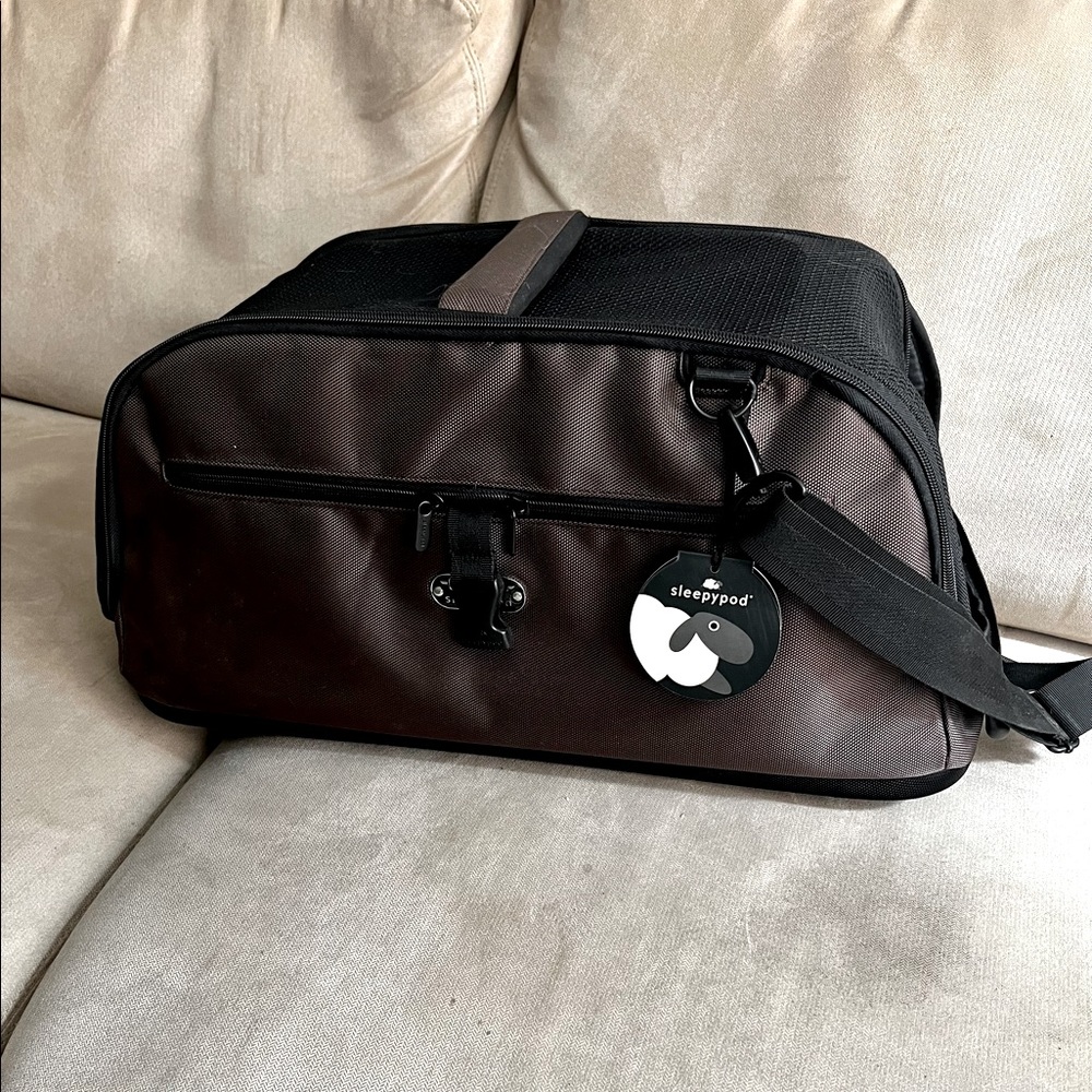Sleepypod Air Travel Cat / Small Dog Carrier (BRAND NEW)